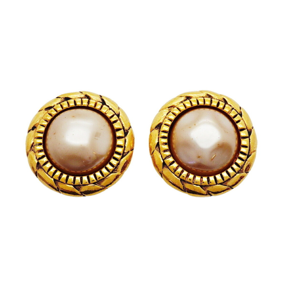 CHANEL Gold Pearl Earrings
